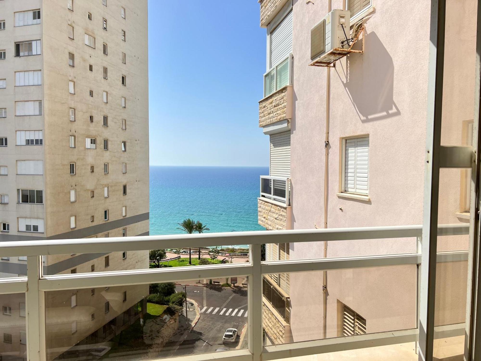 The Symphony Of The Breeze Apartment Netanya Exterior photo